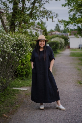 WOMEN'S LINEN COLLECTION