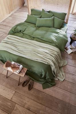 > FOREST GREEN