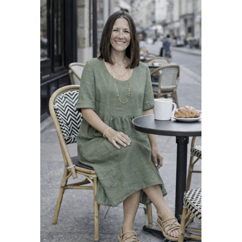 Linane kleit Agnes oliiviroheline 4.png