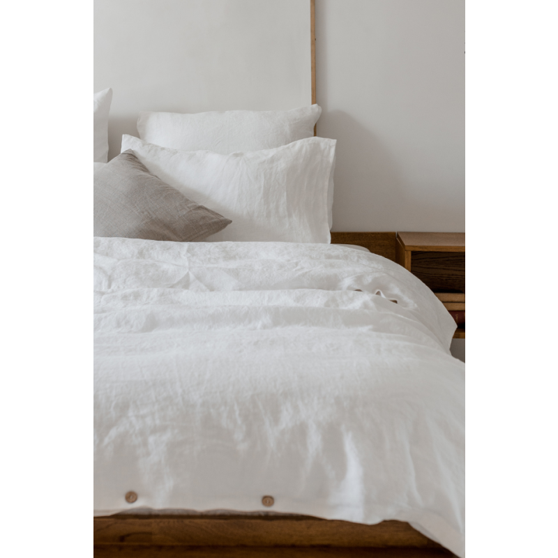 Linane voodipesu komplekt white.png