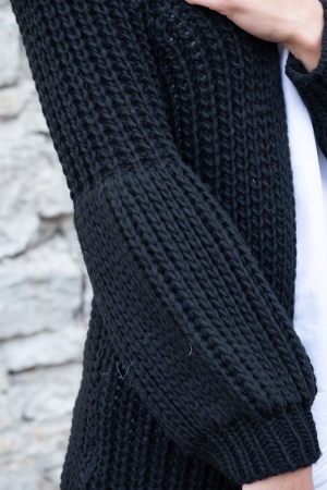 MARSHMALLOW SWEATER, BLACK