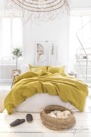 MOSS YELLOW LINEN DUVET COVER SET (3 PCS)