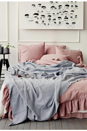 LIGHT GRAY WAFFLE BLANKET