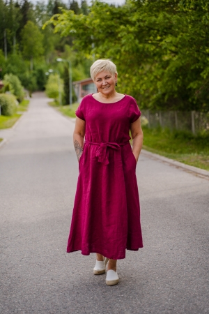 Linane kleit Annabel bordoo-6.jpg