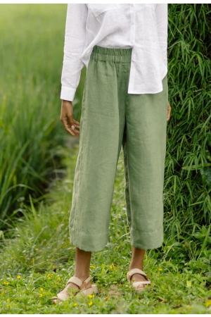 KNEE-LENGTH LINEN CULOTTES PANTS BRUNY IN FOREST GREEN - HANDMADE