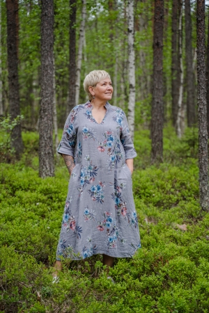 Linane kleit Gabriela sinakashall-2.jpg