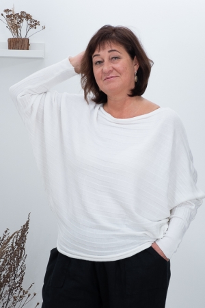 DIANTHA KAMPSUN,WHITE