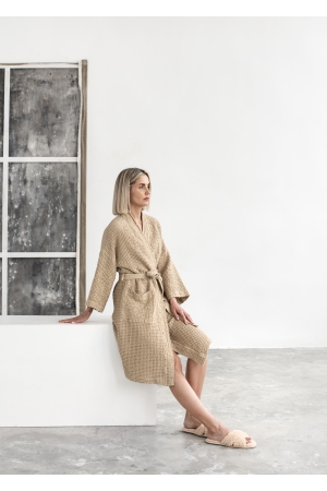 NAISTE LINANE VAHVELKOEGA HOMMIKUMANTEL BEIGE
